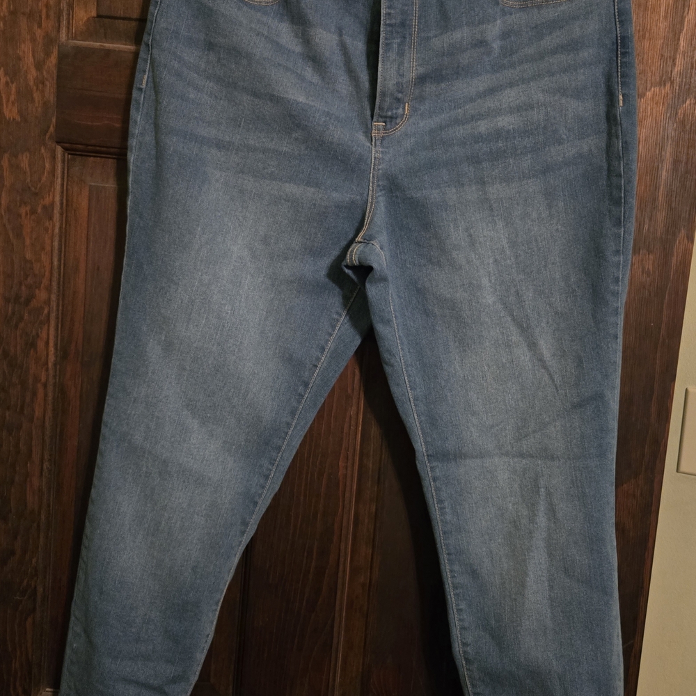 No Boundaries Women's Skinny Jeans in Denim Blue